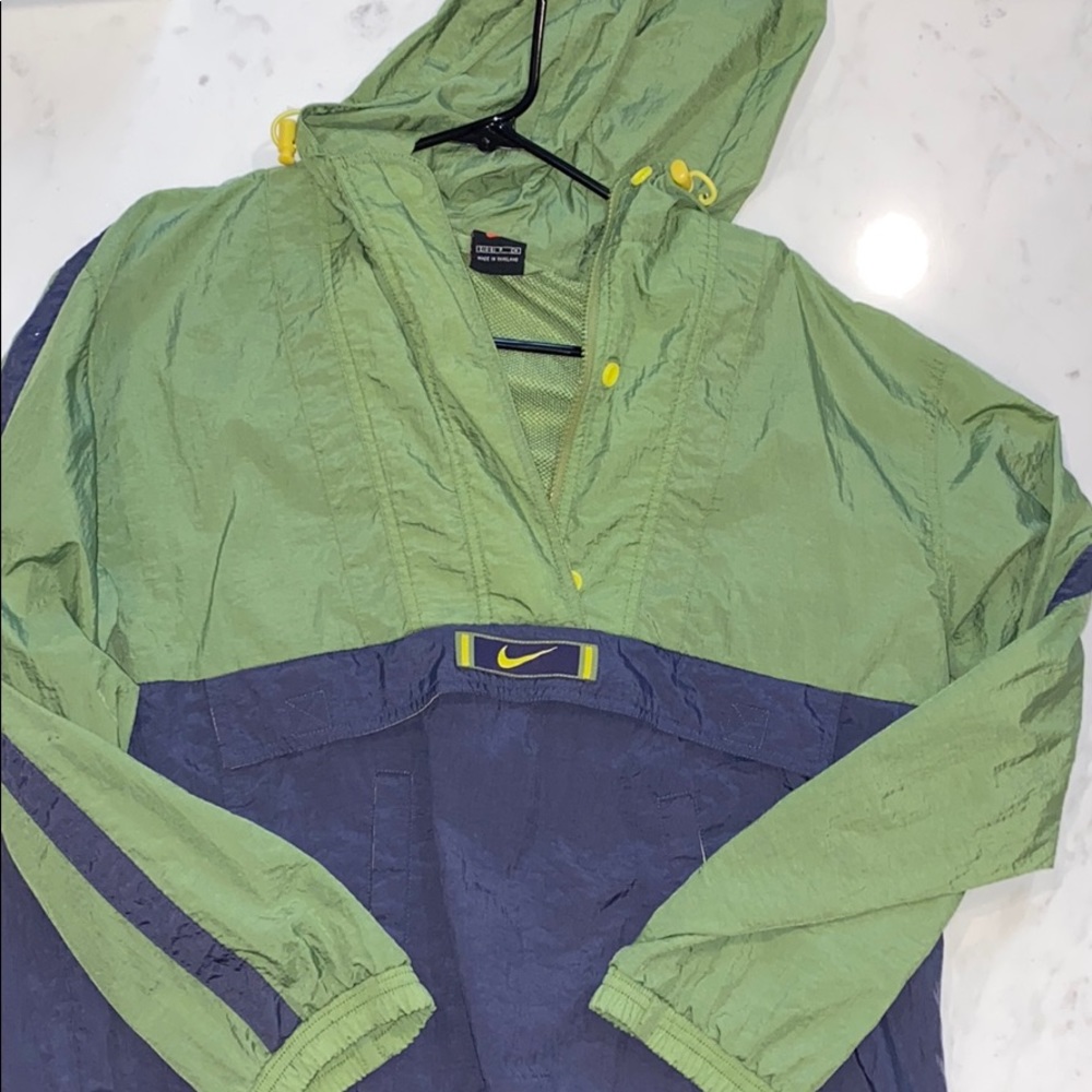 Nike Performance Throwback Rain Jacket Wind Breake - image 1